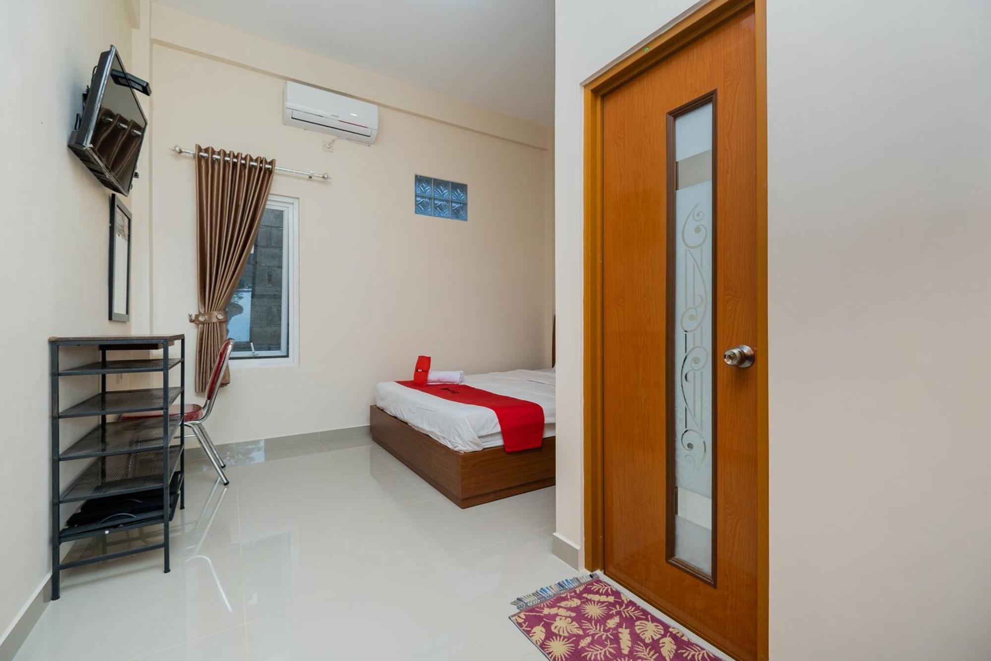 Reddoorz Syariah Near Batu Night Spectacular Hotel Malang Exterior photo